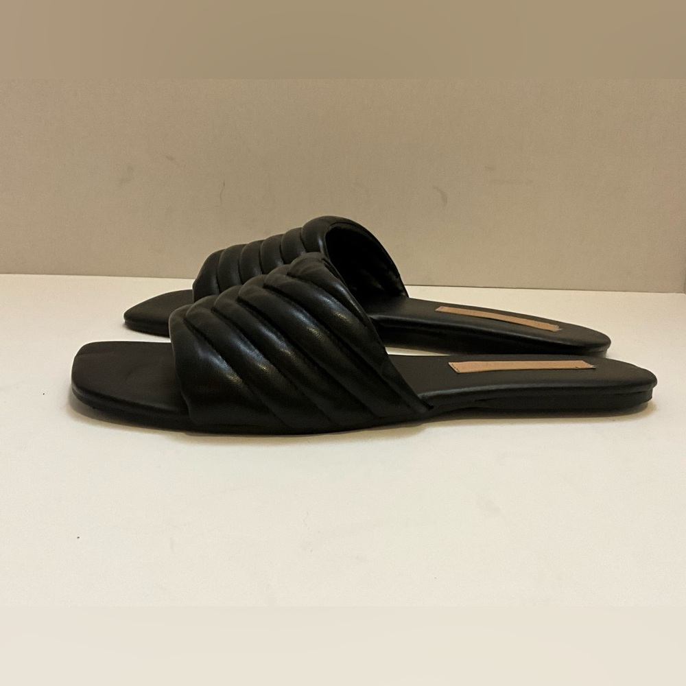 ASOS Design black slip on slippers 7 - Picture 6 of 9